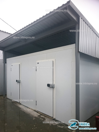 Распашная дверь коммерческой серии