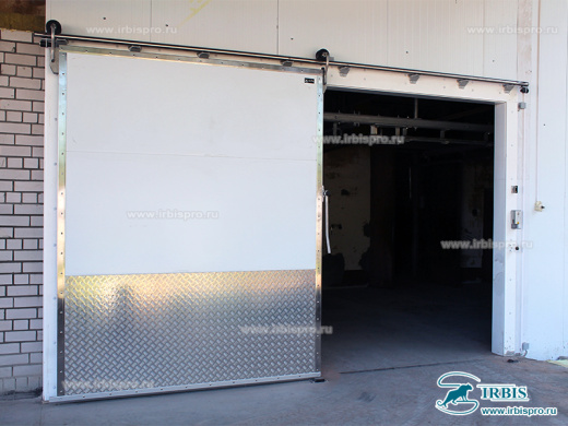 Холодильная дверь Ирбис откатного типа