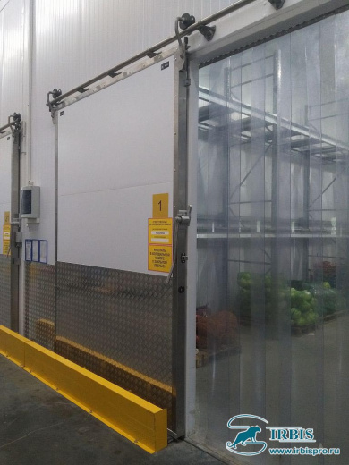 Откатная дверь Ирбис + Теплозавеса