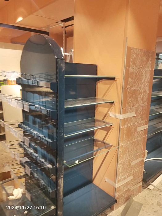 Монтаж торгового оборудования сети магазинов "Магнит Косметик"