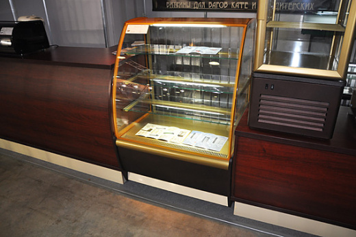 Витрина кондитерская Carboma K70 VM 0,9-1 Light (ВХСв - 0,9д)