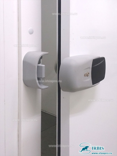 Замковое устройство двери холодильной камеры коммерческой серии